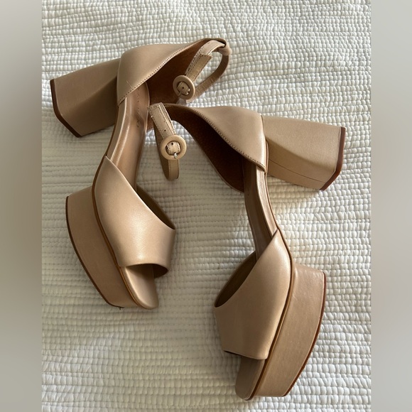 Bernardo Women’s Tan Chunky Block Heel Platform Sandals Size 9 - Picture 2 of 10